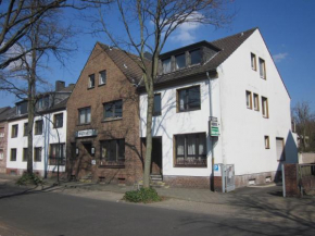 Отель Hotel Waldesruh  Дюссельдорф
